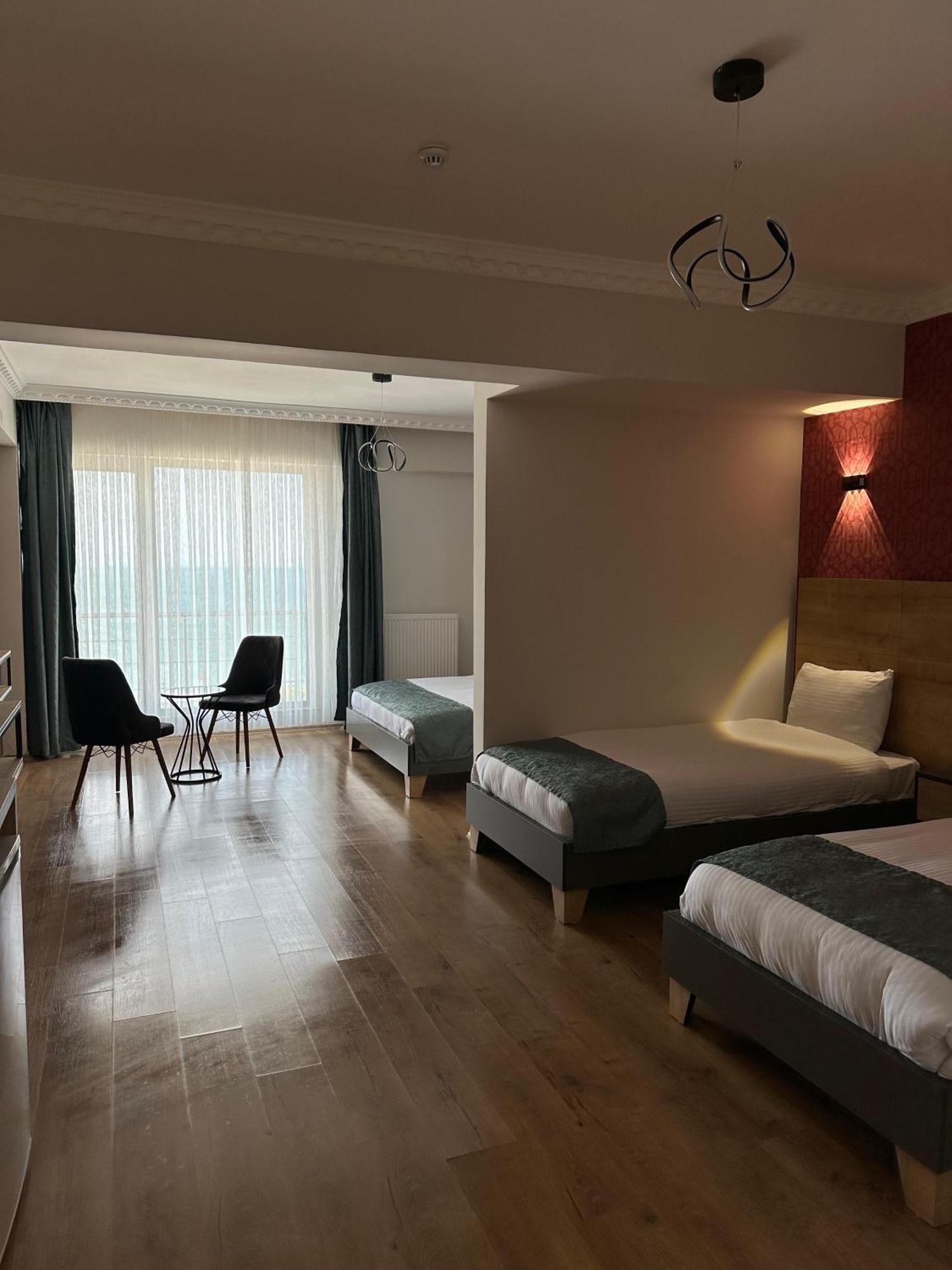 Orient Hotel Van Extérieur photo
